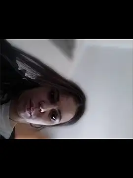 SaraRoushen online show from March 10, 2026, 11:15 am