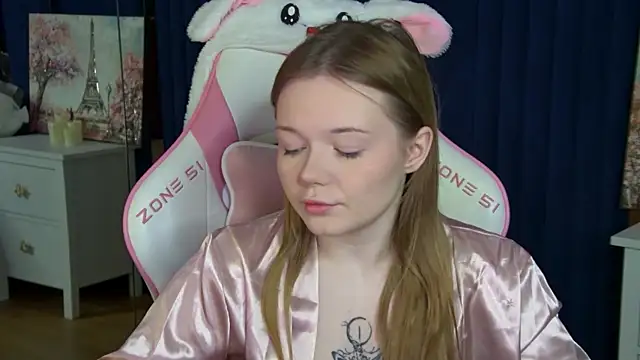 ElinaVale online show from April 29, 2026, 5:30 pm