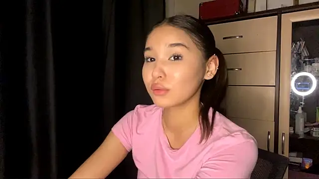 CatherineForbes online show from April 8, 2026, 3:23 pm