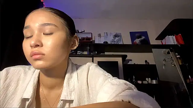 Snapshot of CatherineForbes chatting on May 12, 2026, 4:59 pm CatherineForbes online show from May 12, 2026, 4:59 pm