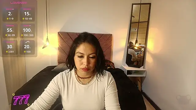 Amanda Fox   online show from March 26, 2026, 7:41 pm