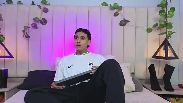 Morgan Bladee online show from April 5, 2026, 6:05 pm