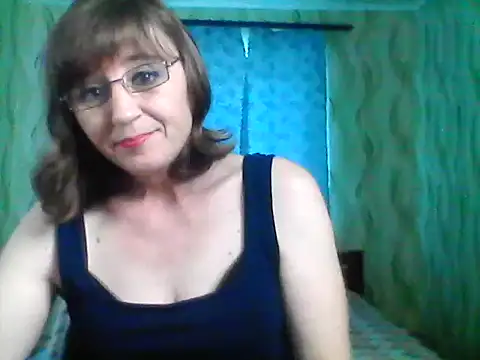 Snapshot of Alisaprice077 chatting on June 5, 2026, 8:42 am Alisaprice077 online show from June 5, 2026, 8:42 am