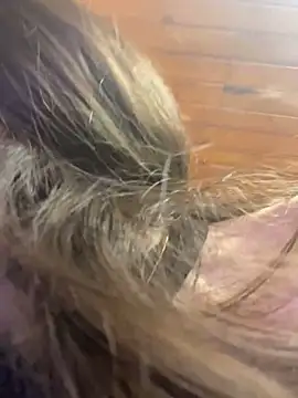 Cloe pink1 online show from April 27, 2026, 7:23 pm