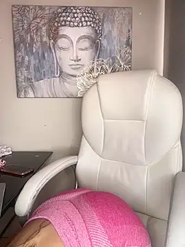 chanell pinkk online show from March 17, 2026, 1:03 pm