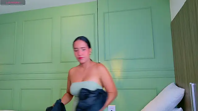 RUBYOCEANS online show from April 16, 2026, 3:07 am