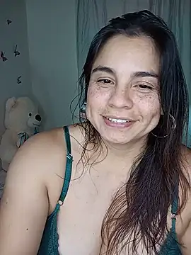 Snapshot of BettyBoo_w chatting on June 24, 2026, 11:04 pm BettyBoo w online show from June 24, 2026, 11:04 pm