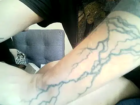 Snapshot of SirNefastus chatting on April 8, 2026, 8:58 am SirNefastus online show from April 8, 2026, 8:58 am