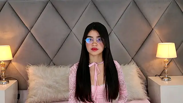 Snapshot of OliviaDiaz chatting on June 6, 2026, 9:52 pm OliviaDiaz online show from June 6, 2026, 9:52 pm