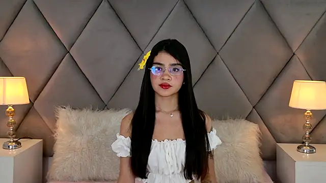 Snapshot of OliviaDiaz chatting on June 8, 2026, 8:20 pm OliviaDiaz online show from June 8, 2026, 8:20 pm