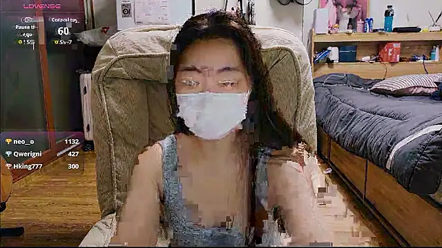 Snapshot of Berry_Chuu chatting on July 16, 2026, 10:43 am Berry Chuu online show from July 16, 2026, 10:43 am
