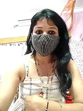 Snapshot of Rani_Mukherjee7676 chatting on April 19, 2026, 7:18 am Rani Mukherjee7676 online show from April 19, 2026, 7:18 am