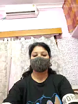 Snapshot of Rani_Mukherjee7676 chatting on April 24, 2026, 7:11 am Rani Mukherjee7676 online show from April 24, 2026, 7:11 am
