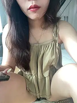 Snapshot of Lyn_baby chatting on July 1, 2026, 5:53 am Lyn baby online show from July 1, 2026, 5:53 am