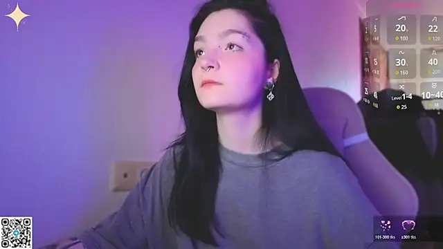 Snapshot of Luna_Moon13 chatting on May 1, 2026, 1:21 am Luna Moon13 online show from May 1, 2026, 1:21 am