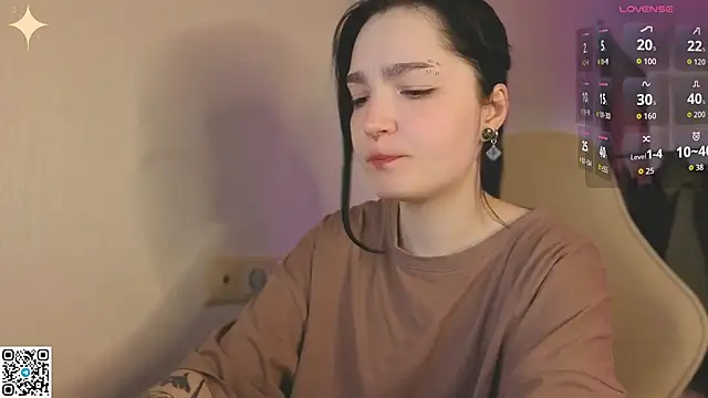 Snapshot of Luna_Moon13 chatting on May 14, 2026, 1:01 am Luna Moon13 online show from May 14, 2026, 1:01 am