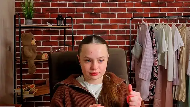 CarollScottt online show from April 7, 2026, 1:00 pm