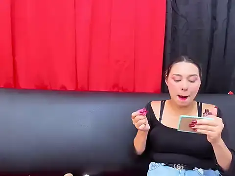 Hot blowjobs  online show from March 13, 2026, 7:42 pm