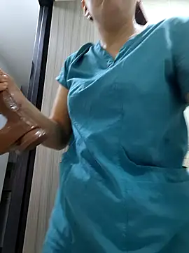 Dr Edna naughty online show from June 3, 2026, 1:25 pm