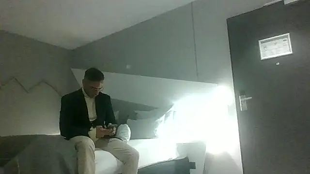 padrino0o0 online show from April 9, 2026, 8:25 pm
