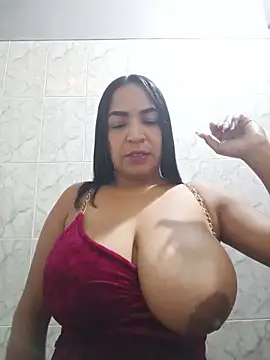 Snapshot of Carolinna chatting on May 26, 2026, 2:24 pm Carolinna online show from May 26, 2026, 2:24 pm