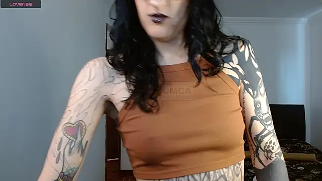 Snapshot of VelvetVal_ chatting on April 16, 2026, 3:02 pm VelvetVal online show from April 16, 2026, 3:02 pm
