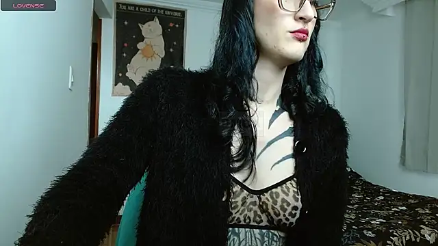 Snapshot of VelvetVal_ chatting on April 20, 2026, 5:16 pm VelvetVal online show from April 20, 2026, 5:16 pm