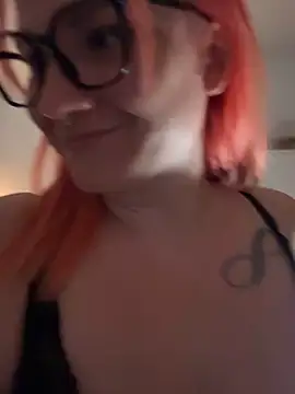 Fiebie licious  online show from June 7, 2026, 12:59 am