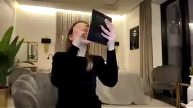 Cherry Sin online show from March 10, 2026, 4:45 pm