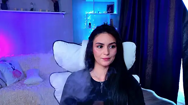 MilaaSweety online show from April 13, 2026, 5:46 am