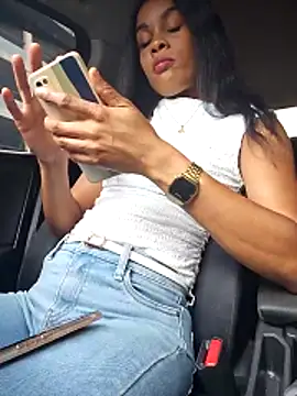 PrettyLeeLee online show from March 25, 2026, 7:42 pm