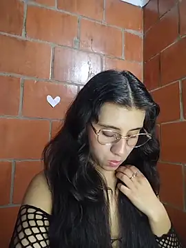 Snapshot of Amanda_x1 chatting on May 28, 2026, 7:33 pm Amanda x1 online show from May 28, 2026, 7:33 pm