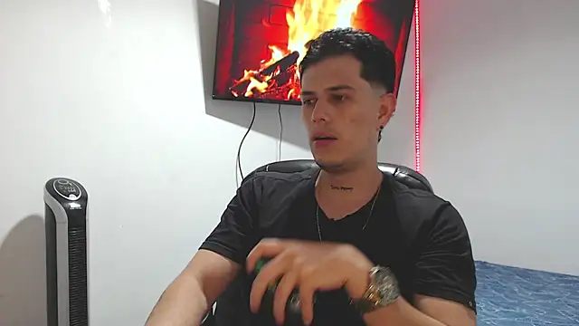 JUAN CAMILOXXX online show from April 3, 2026, 4:10 am