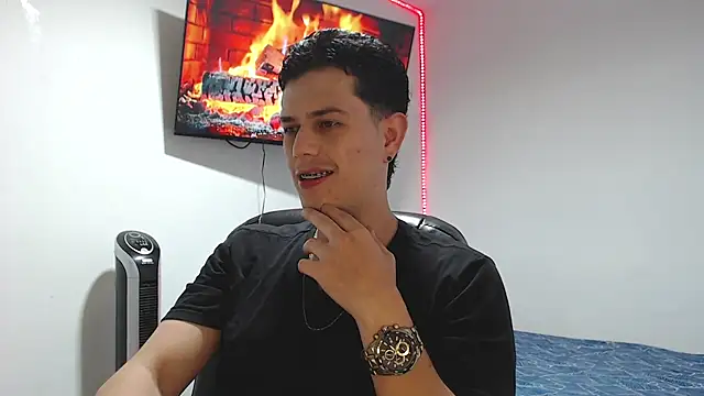 JUAN CAMILOXXX online show from April 28, 2026, 4:28 am