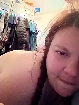 Sluttynoel online show from April 30, 2026, 9:08 pm