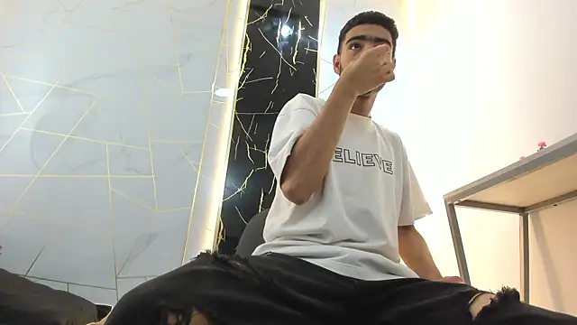 Valentin Lux online show from March 14, 2026, 3:01 am