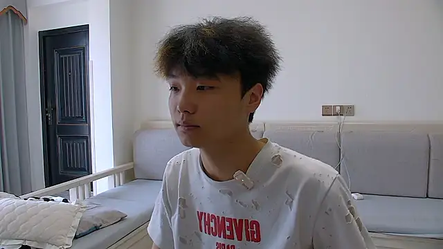 icecream-002 online show from March 11, 2026, 6:08 am