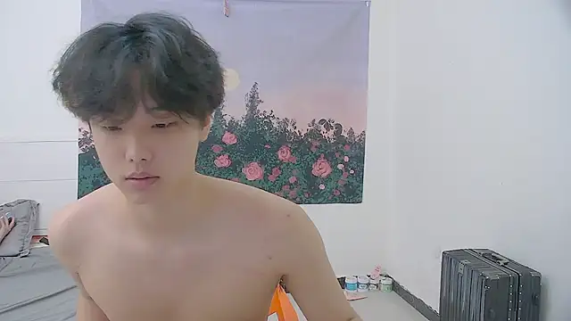 Snapshot of icecream-002 chatting on June 18, 2026, 1:17 am icecream-002 online show from June 18, 2026, 1:17 am