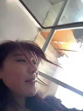 linhanbaby online show from March 11, 2026, 2:17 am