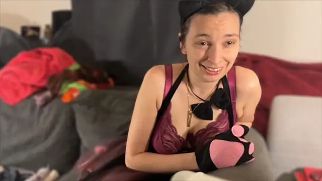 hello katieex online show from April 25, 2026, 8:06 pm