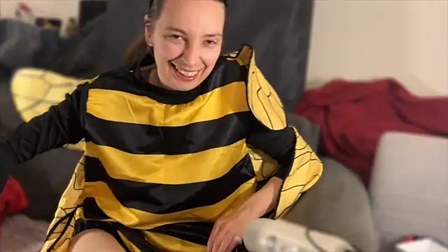 Snapshot of hello_katieex chatting on May 5, 2026, 8:06 pm hello katieex online show from May 5, 2026, 8:06 pm