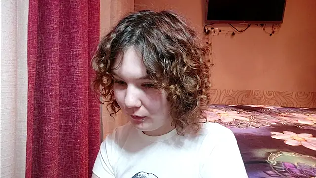 Snapshot of OlivaArashiro chatting on April 5, 2026, 10:29 pm OlivaArashiro online show from April 5, 2026, 10:29 pm