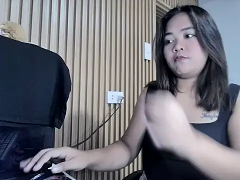  georgiax  online show from March 11, 2026, 4:51 am