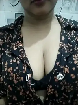 Chandrika Yadav online show from May 4, 2026, 6:15 pm