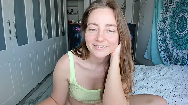 Snapshot of LiaSasha chatting on May 12, 2026, 1:19 pm LiaSasha online show from May 12, 2026, 1:19 pm