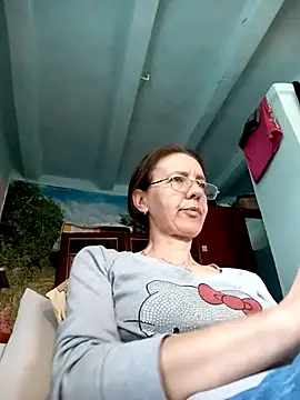 Tania9876 online show from April 22, 2026, 9:22 am