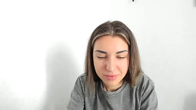 summmmersky1 online show from March 22, 2026, 9:23 am