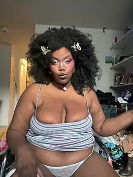 Snapshot of juicy_janet chatting on June 20, 2026, 10:56 pm juicy janet online show from June 20, 2026, 10:56 pm