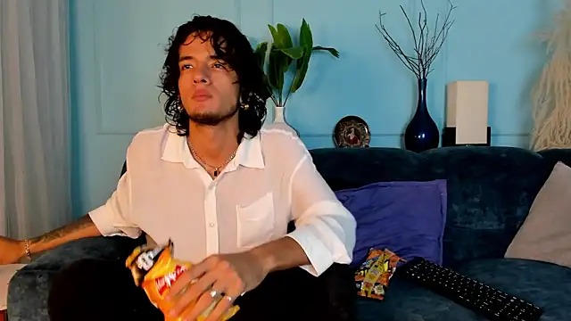 Skinny Mac online show from April 11, 2026, 12:53 pm