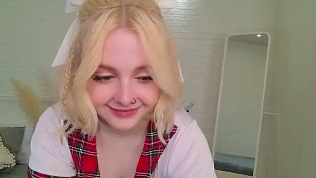 Sabrina Roose online show from April 14, 2026, 1:28 pm